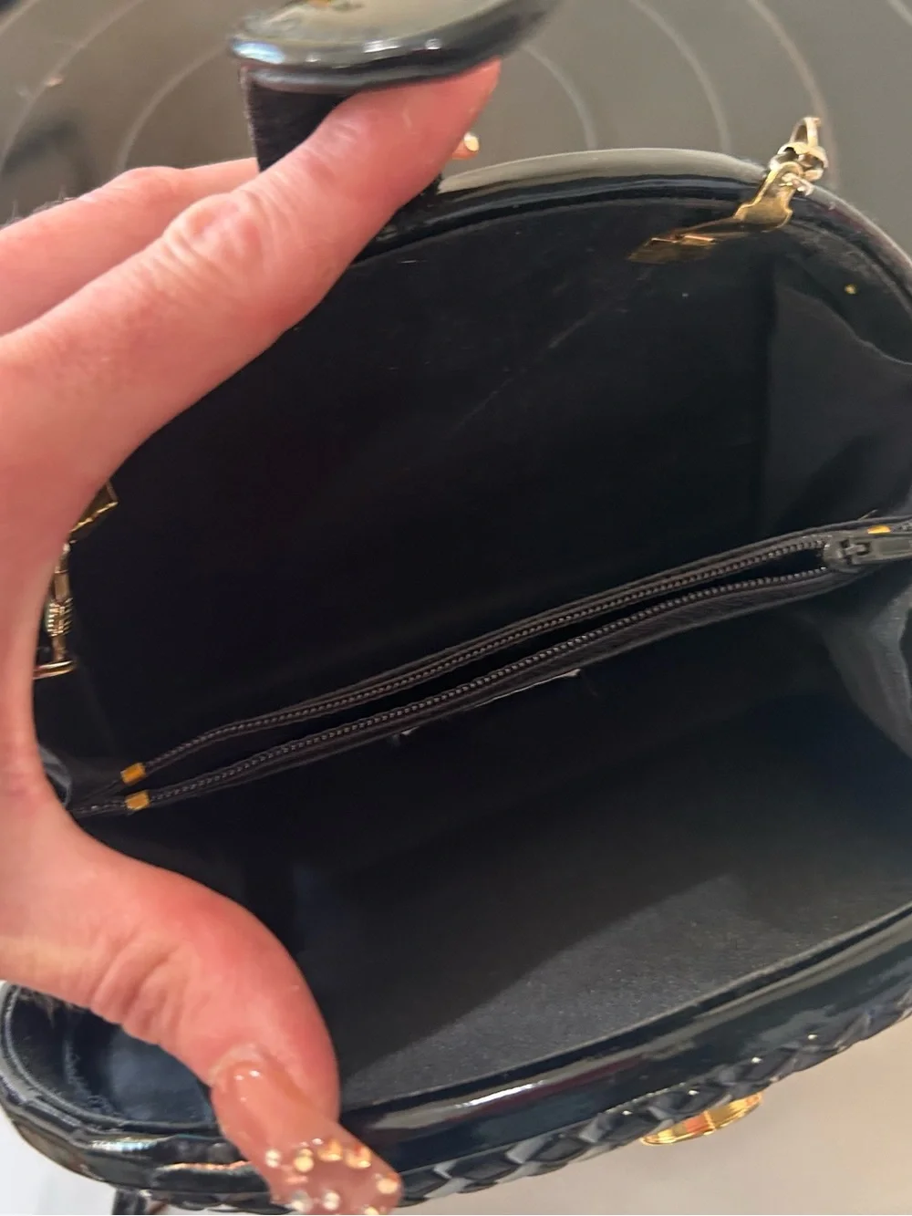 N/A black crossbody